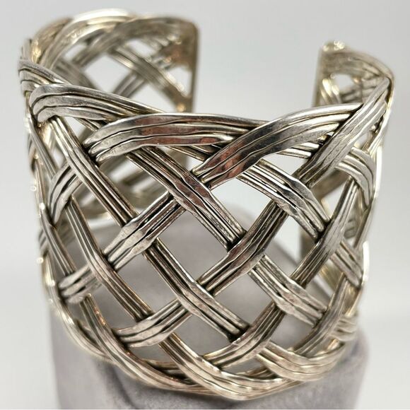 Beautiful Vintage Unsigned Alpaca Silver Basket Weave Wide Cuff Bracelet - Picture 4 of 11